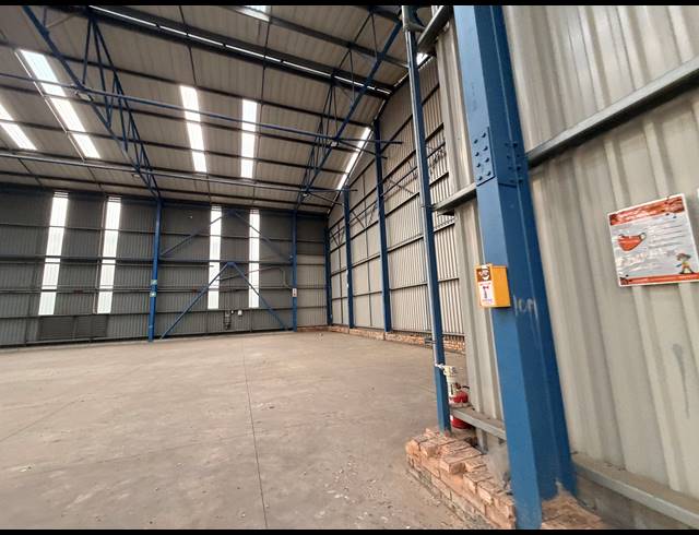 13,251M² WAREHOUSE FOR SALE IN WADEVILLE